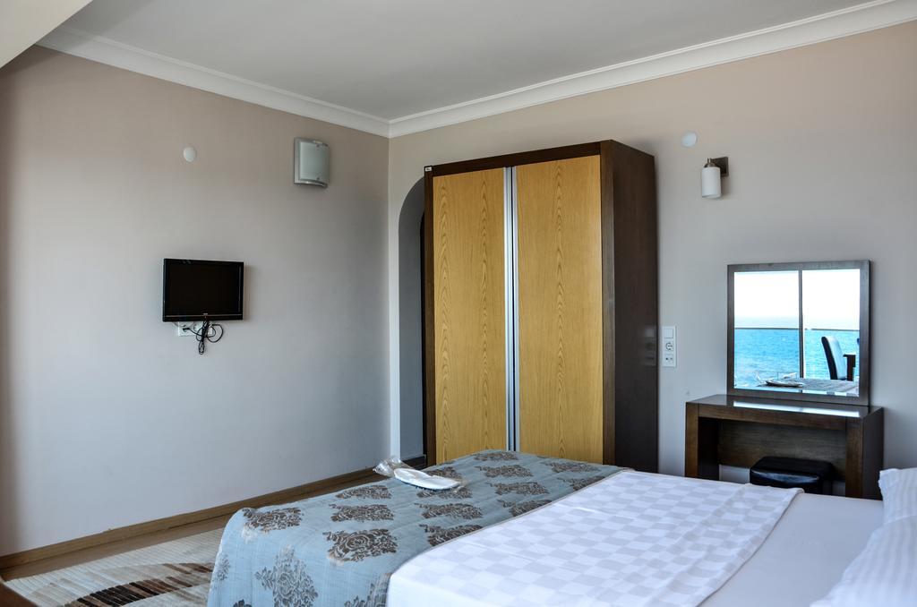Perla Hotel Dikili Bagian luar foto